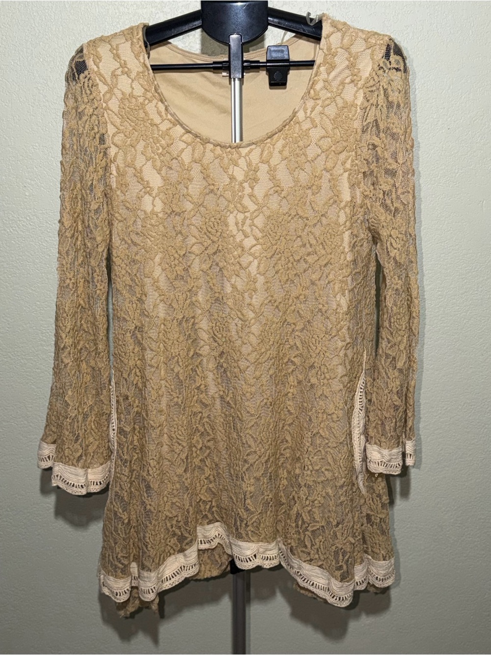Women's Tan Lace Scoop Neck Midi Dress with Crochet Trim